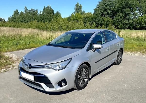 Toyota Avensis cena 48500 przebieg: 232000, rok produkcji 2015 z Koszalin małe 79
